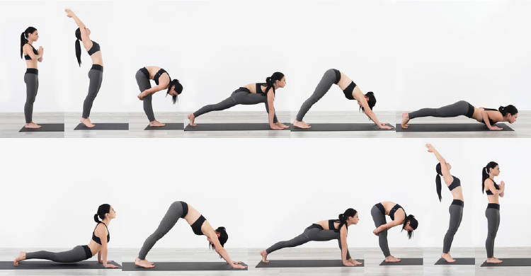 saludo al sol mujer practica una secuencia de yoga llamada saludo al sol