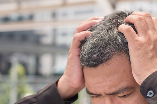 El estrés y las canas van de la mano