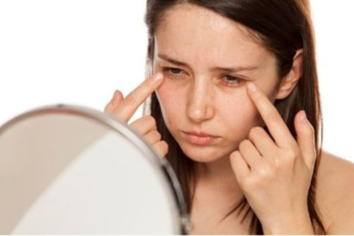 Más allá del aspecto visual, los expertos advierten que las ojeras pueden ser una señal externa de lo que ocurre internamente en el cuerpo. (Pinterest)