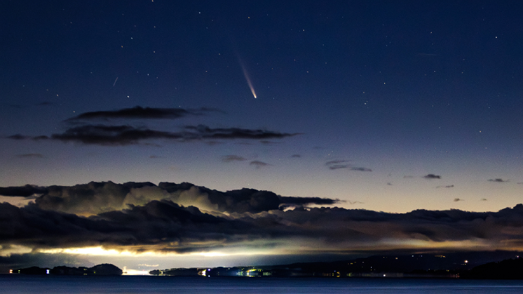 cometa del siglo Salida sobre Lago Villarrica