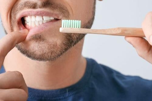 cepillado dientes Imagen: IA