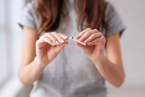 Iniciativa antitabaco: Nueva Zelanda está considerando prohibir que las personas nacidas después del 2004 fumen