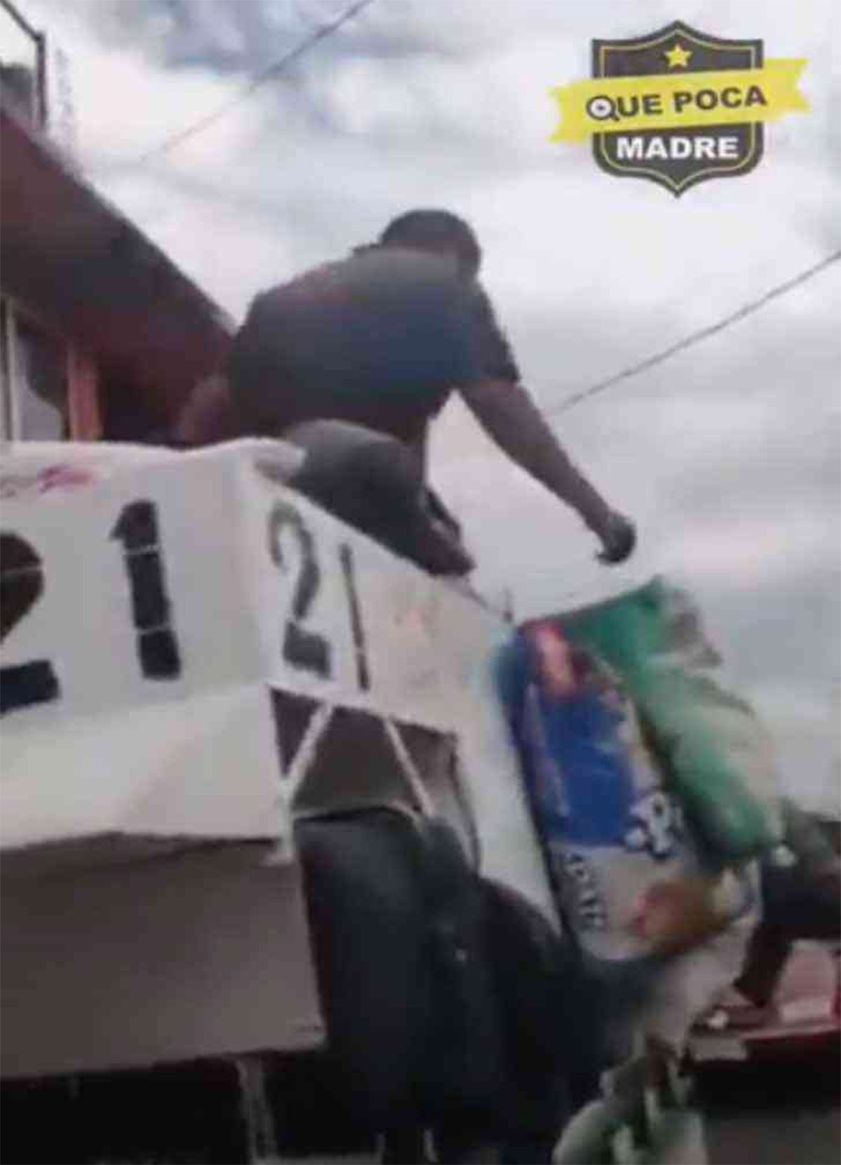 PERRITO BASURA twitter QuePocaMadreMex PERRITO BASURA twitter QuePocaMadreMex