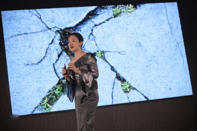 Charla TED de Kotchakorn Voraakhom Charla TED de Kotchakorn Voraakhom