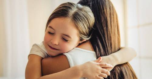6 cosas que una madre debería enseñar a su hija antes de los 10 años