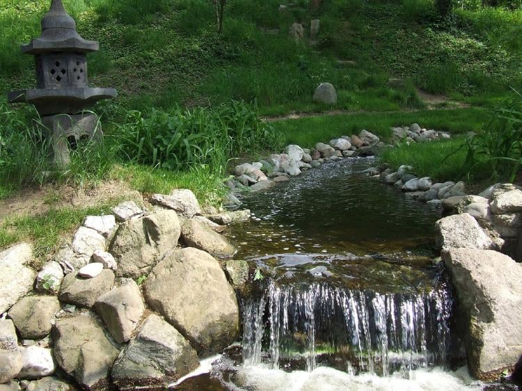 jadin japones con linterna de pieda jadin japones con linterna de pieda