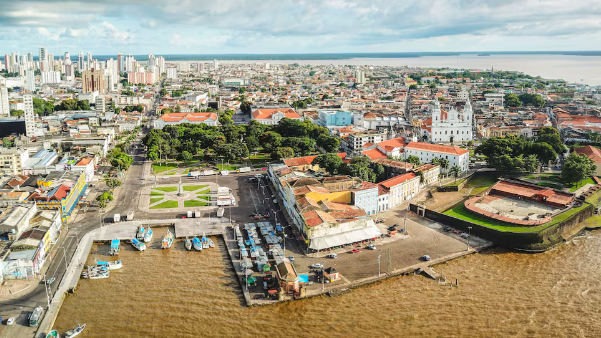 Vista panorámica de la ciudad de amazónica de Belém (Brasil), que construye una autovía en una área protegida y en noviembre acogerá la COP. Ricardo Lima (Getty Images)