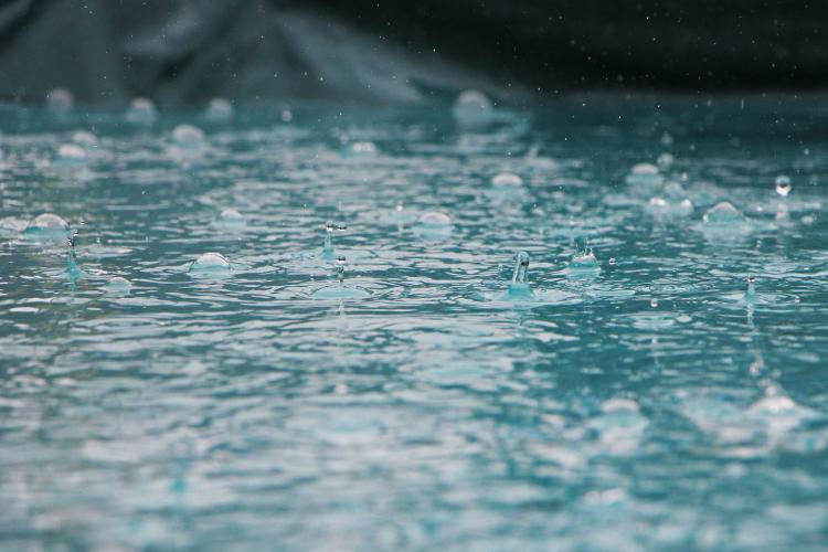 Lluvia ácida afecta cuerpos de agua combustibles fósiles