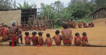 Pueblo yanomami en crisis humanitaria Pueblo yanomami en crisis humanitaria