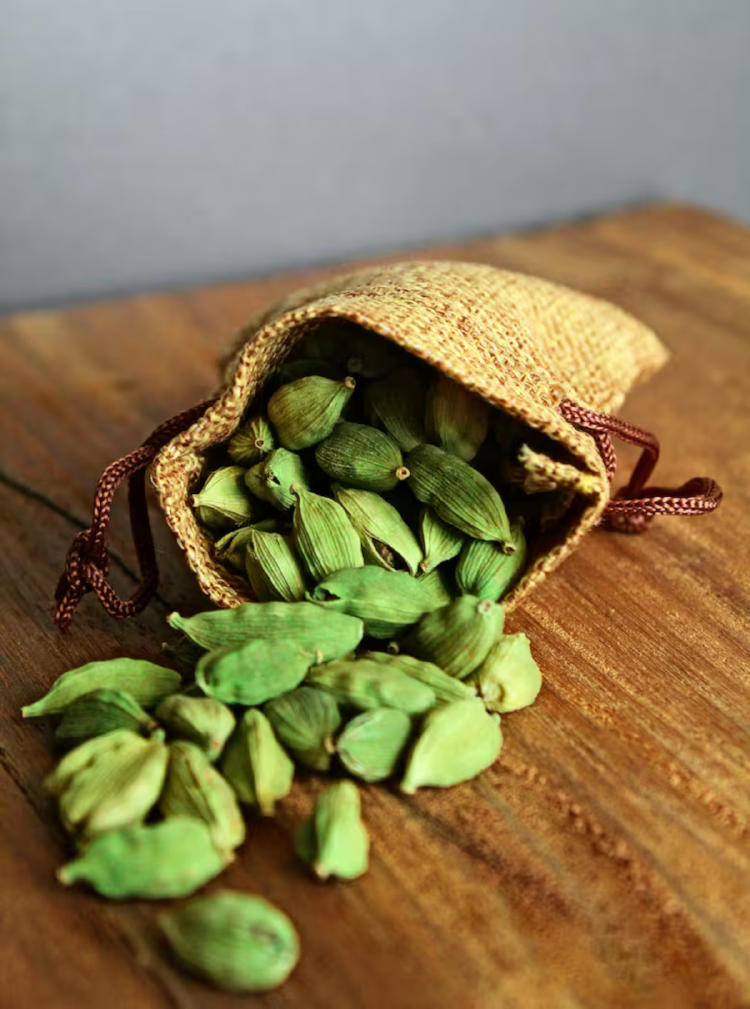 cardamomo2 cardamomo2