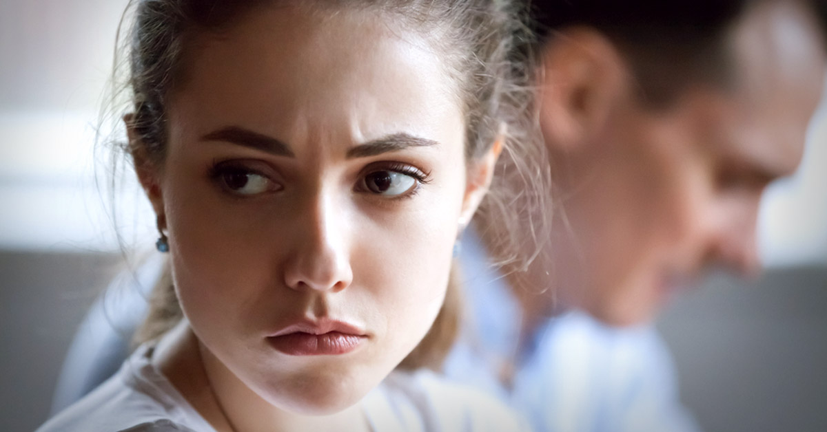 5-cosas-no-deberias-hacer-descubres-pareja-engaña 5-cosas-no-deberias-hacer-descubres-pareja-engaña