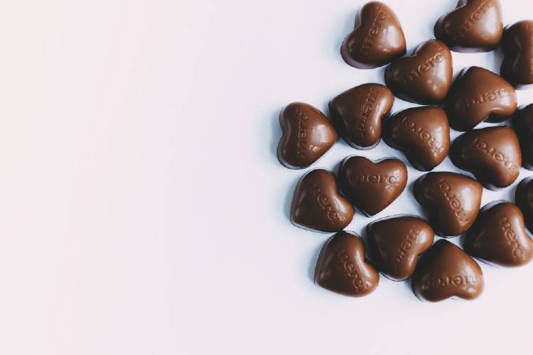 chocolate Chocolate: uno de los alimentos con menos de 50 calorías