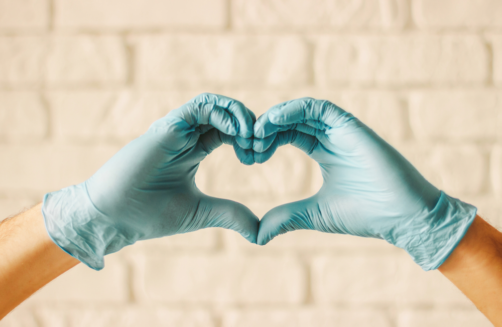 manos medico corazon manos medico corazon