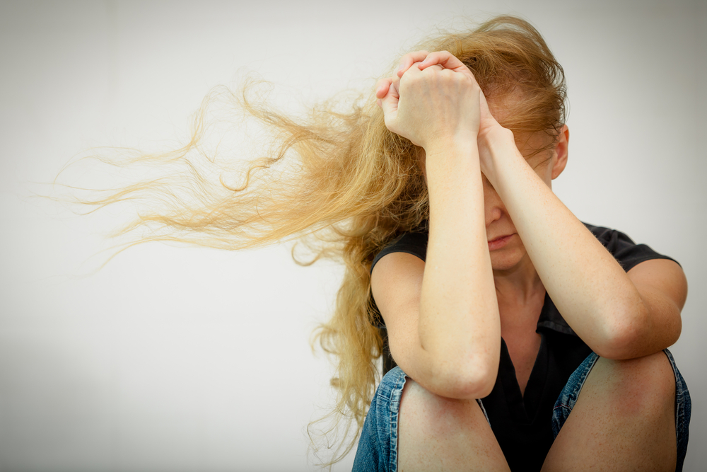 mujer triste mujer triste