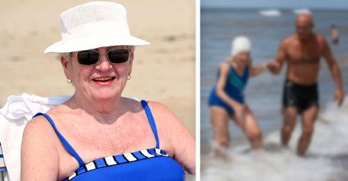 Tiene 106 años y bebe agua de mar todos los días