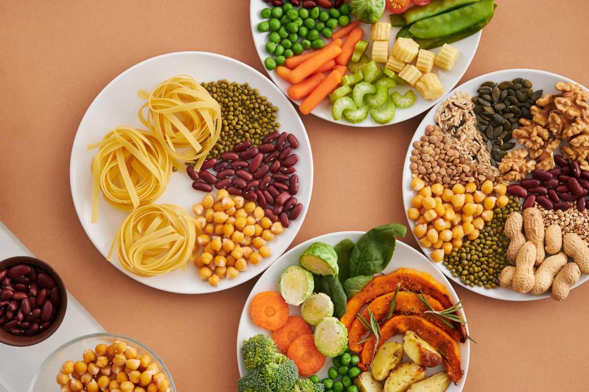 Día Mundial Sin Carne Vegetariano Hoy Platos con vegetales en el Día Mundial sin Carne