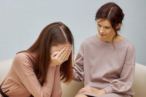 amigas ¿Te usan como terapeuta? ¿Qué es el dumping y cómo afecta tu salud mental? (Foto: Pinterest)