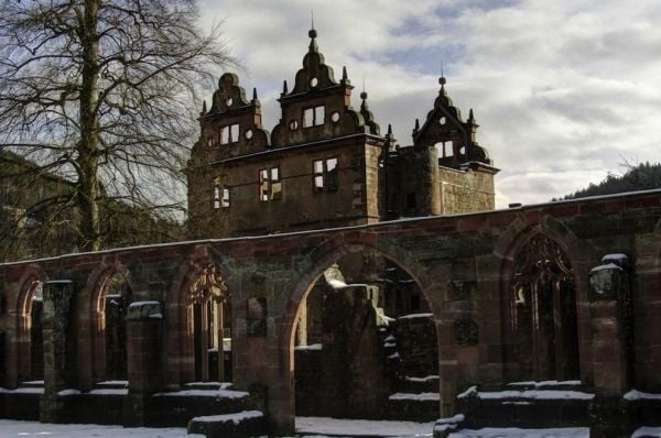 10.-Manastirea-secolului-XV-in-Padurea Neagra-Germania