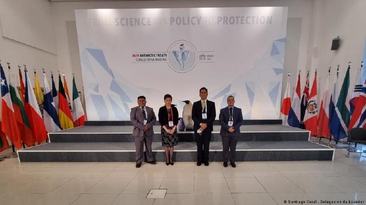 Representantes de Ecuador Tratado Antártico Representantes de Ecuador en la XLIV Reunión Consultiva del Tratado Antártico: “Es relevante actuar y estar en un área que necesita ser investigada”.