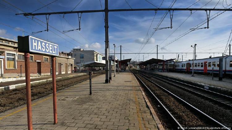 Viajar en trenes y autobuses ya no es gratis en Hasselt.