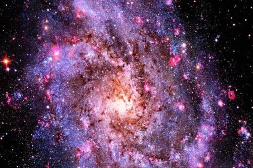 galaxia Este 15 de octubre, la Galaxia del Triángulo, también conocida como Messier 33 (M33), se elevará sobre el horizonte y regalará un espectáculo cósmico visible desde el Hemisferio Norte, (Imagen: Pinterest)