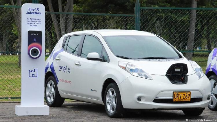 Vehículos eléctricos auge en Latinoamérica Por cuarto año consecutivo, Colombia se ha consagrado como líder en la región en la matriculación de vehículos eléctricos.