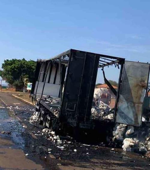 incendio-camion-virgen-panel-intacto