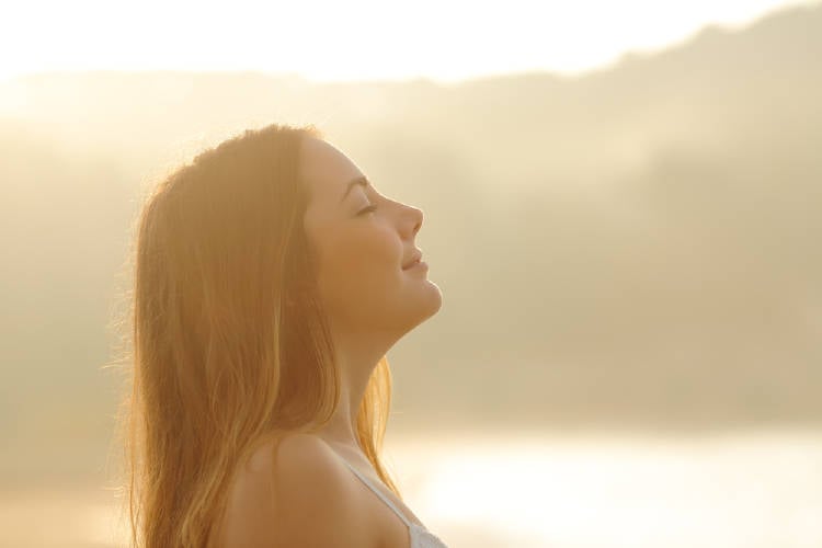 mujer respira