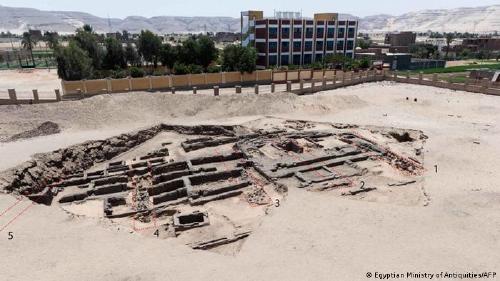 Descubren en Egipto restos de una cervecera de hace 5.100 años