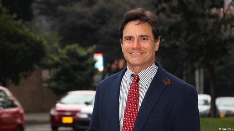 Oliverio García Oliverio García, presidente de Andemos, Asociación Nacional de Movilidad Sostenible de Colombia.