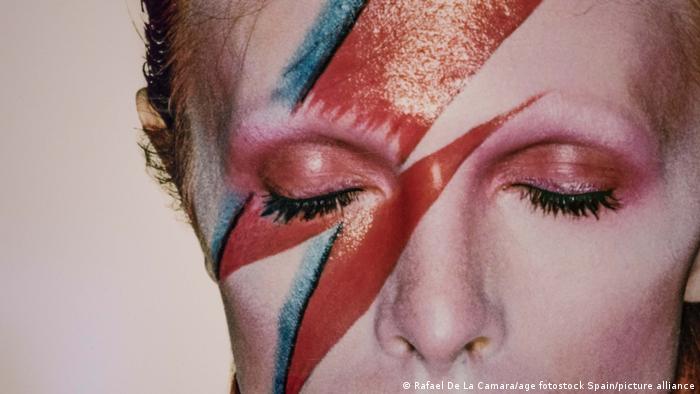 64988456_303 64988456_303