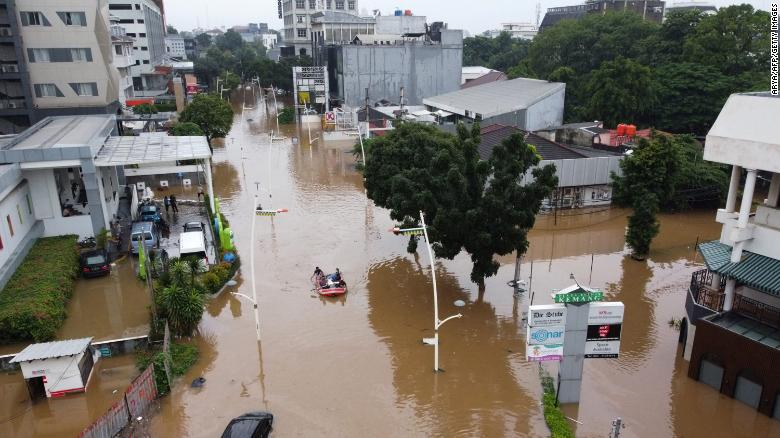 Inundacion en Jakarta debido al aumento del nivel del mar