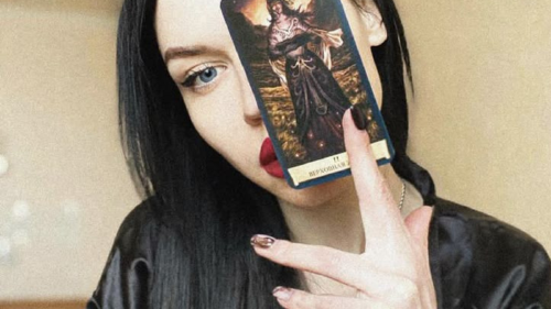 mujer tarot Los signos más brujos y su poderosa intuición. (Foto: Pinterest)