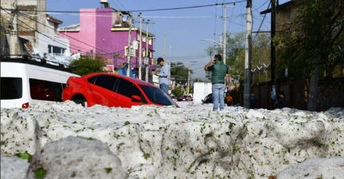 Qué hay detrás de la granizada en pleno verano que cubrió Guadalajara