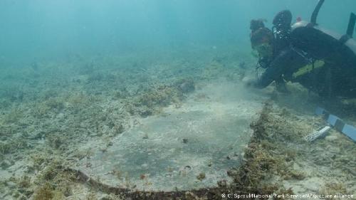 65508077_303 65508077_303