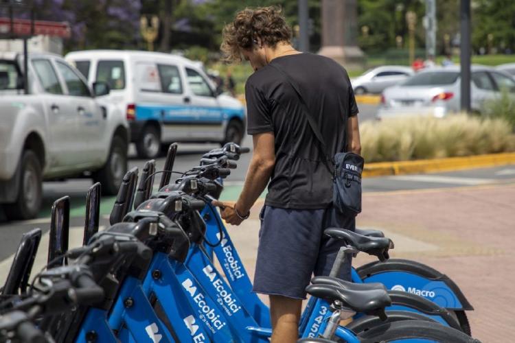 Ecobici En lo que va de 2025, el sistema Ecobici ya contabilizó 1,5 millones de viajes, consolidándose como una opción cada vez más elegida por porteños y visitantes.
