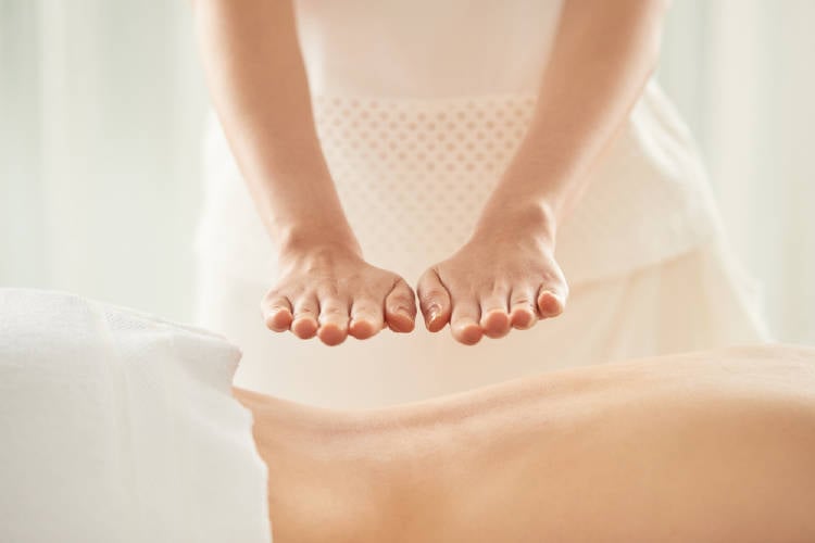 reiki Una persona le aplica reiki a otra - Que pasa si no hago los 21 días de Reiki