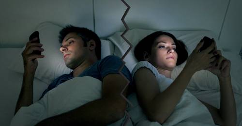 4 formas en las que las redes sociales destruyeron tu vida amorosa