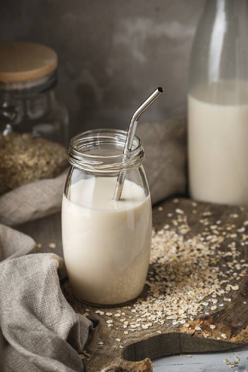 Leche de avena: una alternativa vegetal a la leche de vaca