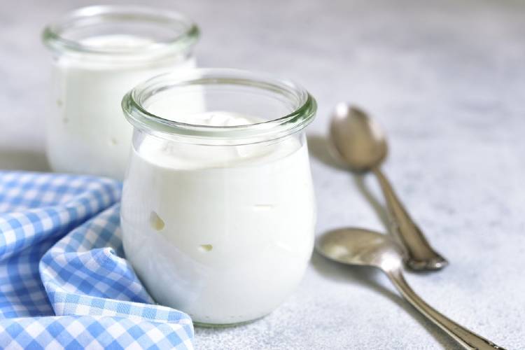 Yogur natural: una opción para saciar los antojos de dulce