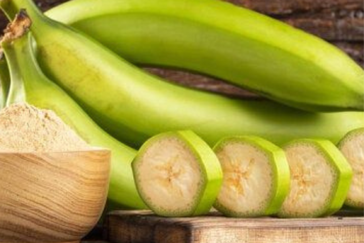 banana verde Puede consumirse hervido, al horno o en forma de harina de plátano verde, una alternativa cada vez más popular para sumar fibra a preparaciones saludables. (Imagen: Pinterest)