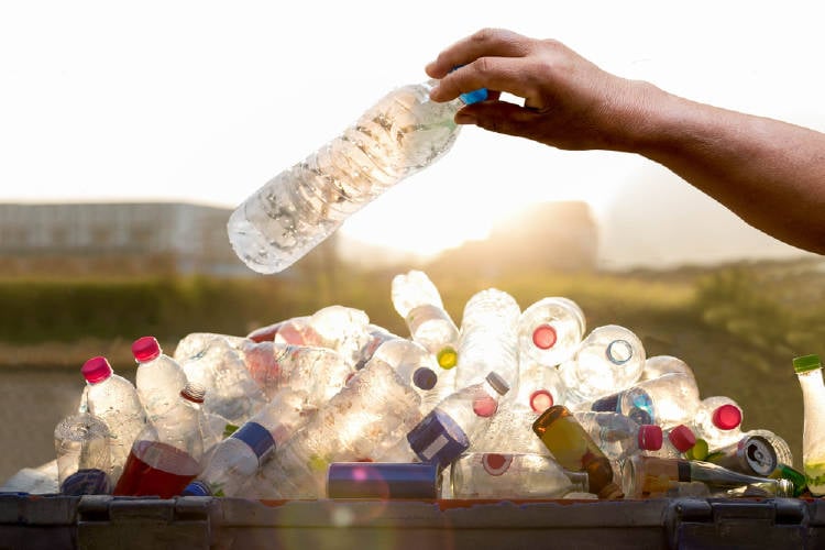 reciclaje botellas de plastico recicladas
