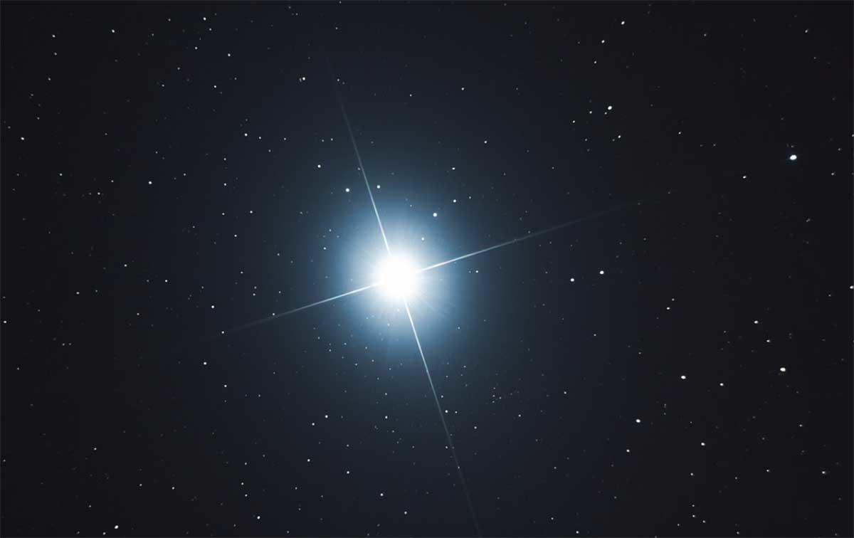 Dibujo de Una estrella navideña pintado por en Dibujos.net el día 07-12-17 a las 12:45:17. Imprime, pinta o colorea tus propios dibujos!