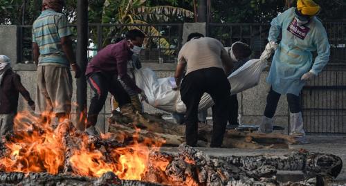 La India supera los 25 millones de casos de coronavirus con récord de muertes