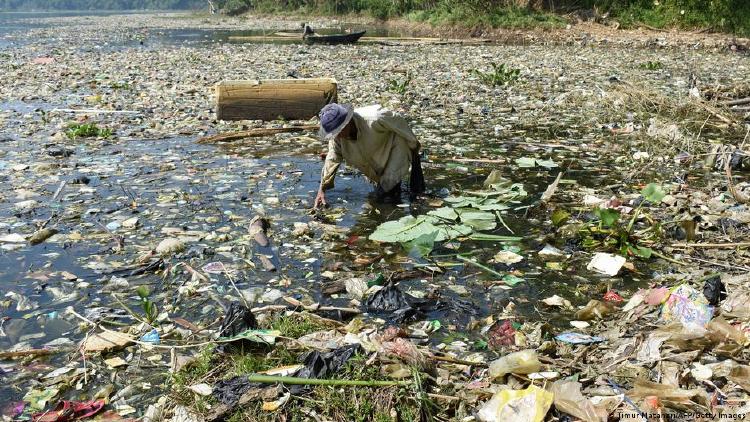La contaminación en algunos ríos de Indonesia alcanza niveles alarmantes.