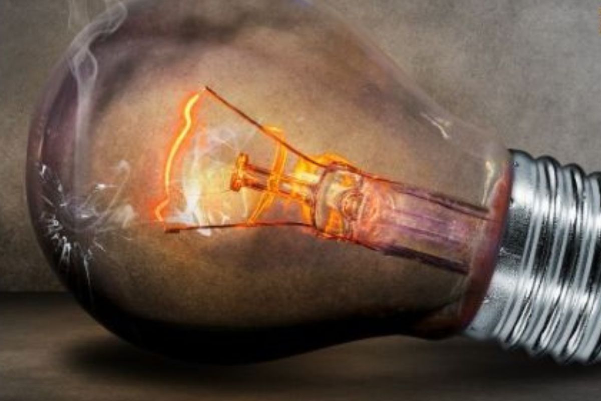 electricidad Musk es un ferviente defensor de las energías limpias. A través de sus empresas, promueve el uso de baterías, paneles solares y autos eléctricos como parte de una estrategia global para mitigar el impacto del cambio climático. (PINTEREST)