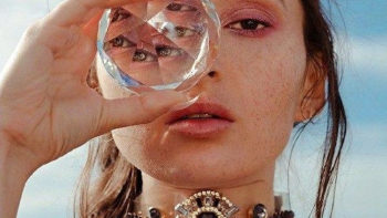 mujer esoterica  La influencia de Acuario nos empuja a cuestionar nuestras rutinas y explorar caminos alternativos (Foto: Pinterest)