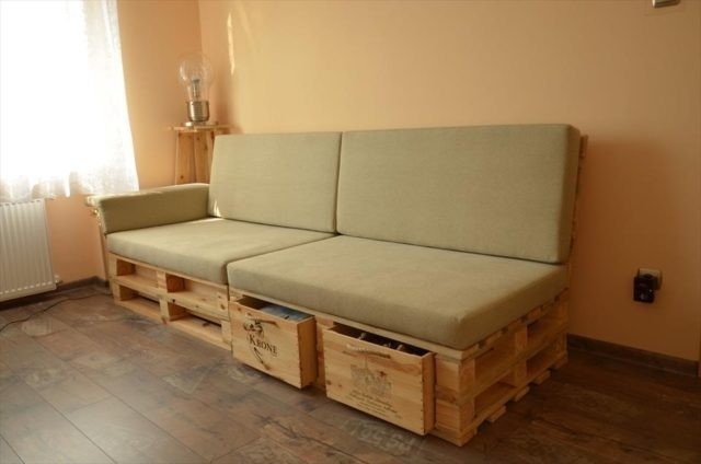 Cómo hacer un sofá de pallets con almacenamiento interno | Bioguia
