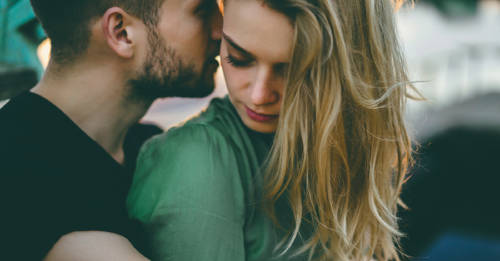 Señales que demuestran que tu pareja ya no está sintiendo lo mismo por ti Señales que demuestran que tu pareja ya no está sintiendo lo mismo por ti