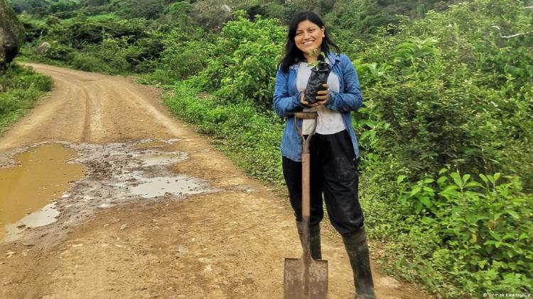 65874970_906 65874970_906